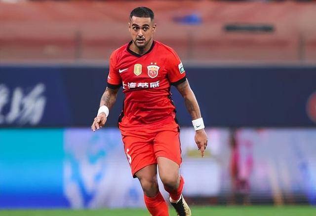 雷速官网-专家观点：中超球队在场上大放异彩，实力有目共睹