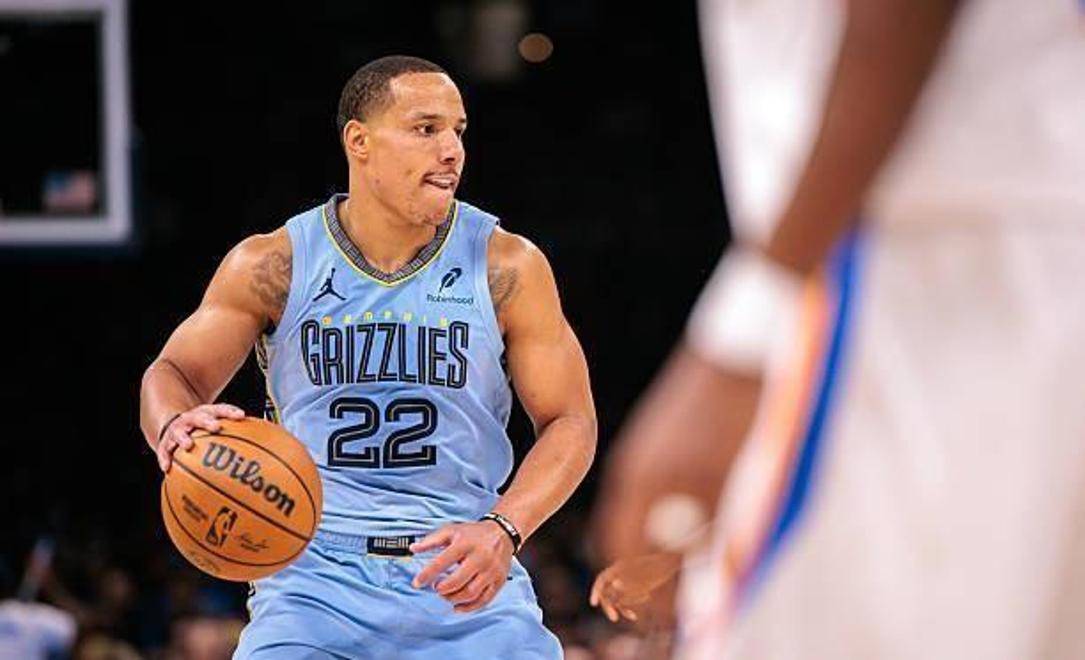 雷速直播-灰熊轻松击败魔术，昆尼键笔独得20分