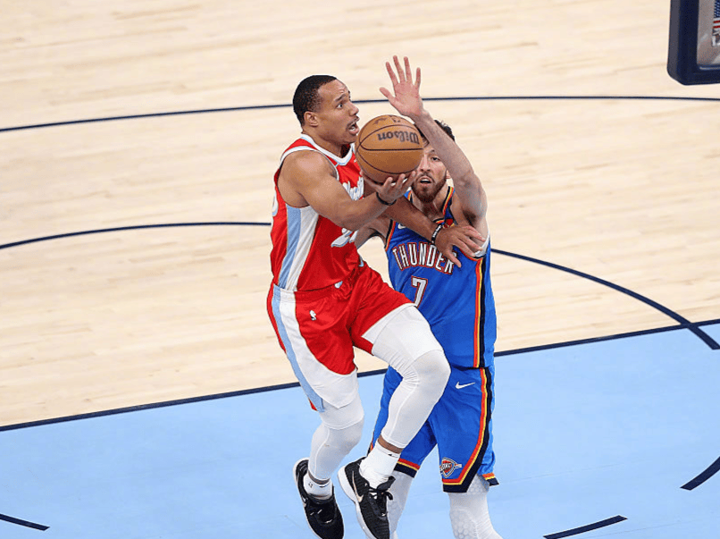 雷速直播-灰熊轻松击败魔术，昆尼键笔独得20分