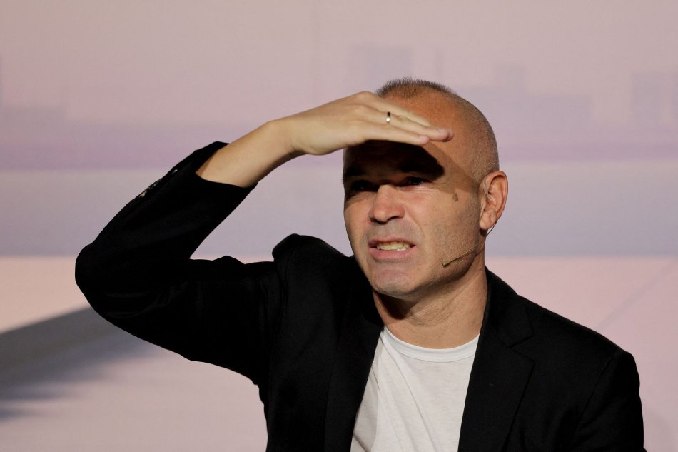 雷速官网下载-西班牙球星伊涅斯塔退役，足球世界向传奇致敬