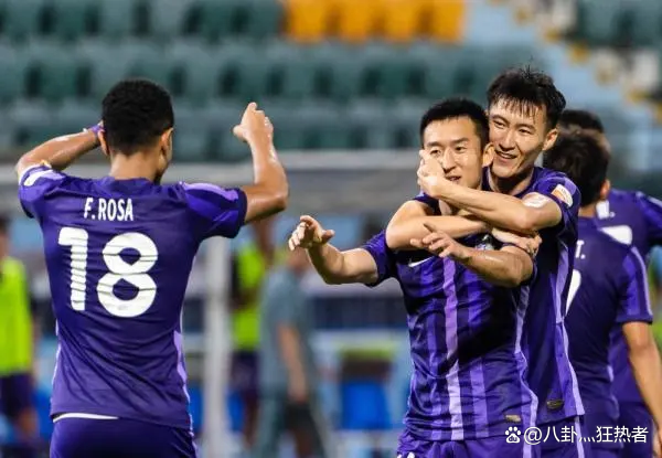 雷速官网-球队宣布引进新教练，调整战术