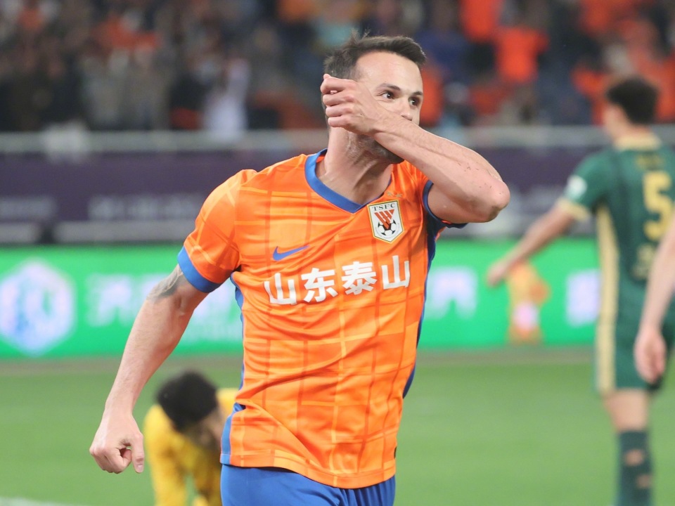 雷速-桑德兰客场战平对手，难以逆转颓势