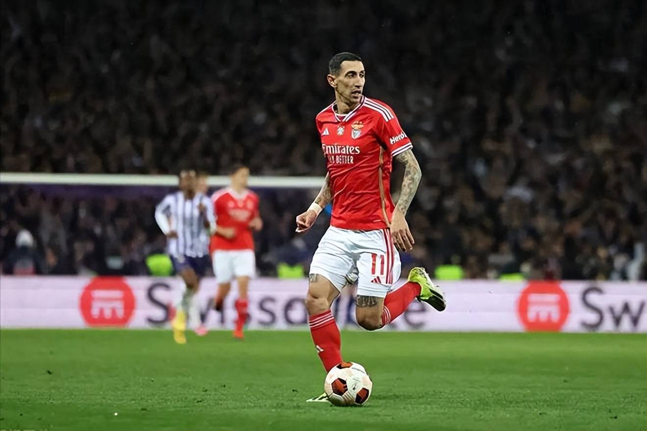 雷速官网-拜仁完胜对手，决赛即将拉开帷幕