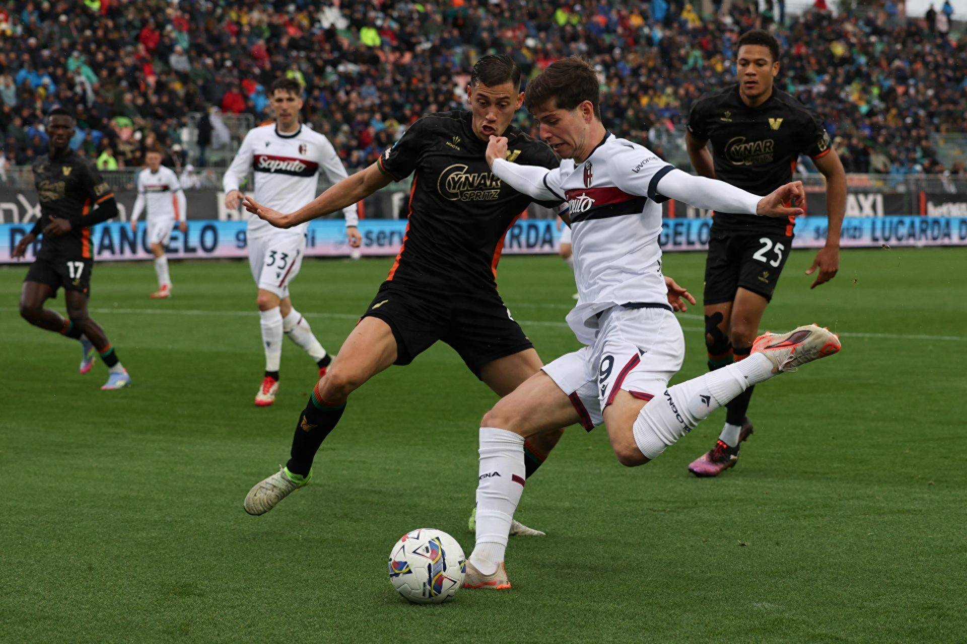 雷速官网-佛罗伦萨主场力克博洛尼亚，积分攀升